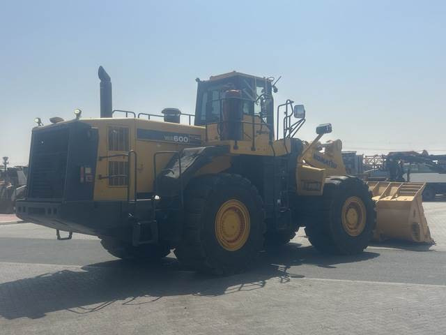 Komatsu WA600-6R - Kolový nakladač: obrázek 3 Komatsu WA600-6R - Kolový nakladač: obrázek 3