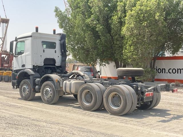 Mercedes-Benz Arocs 4240 - Podvozek s kabinou: obrázek 2 Mercedes-Benz Arocs 4240 - Podvozek s kabinou: obrázek 2