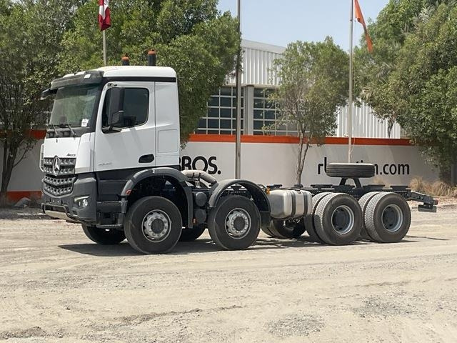 Mercedes-Benz Arocs 4240 - Podvozek s kabinou: obrázek 1 Mercedes-Benz Arocs 4240 - Podvozek s kabinou: obrázek 1