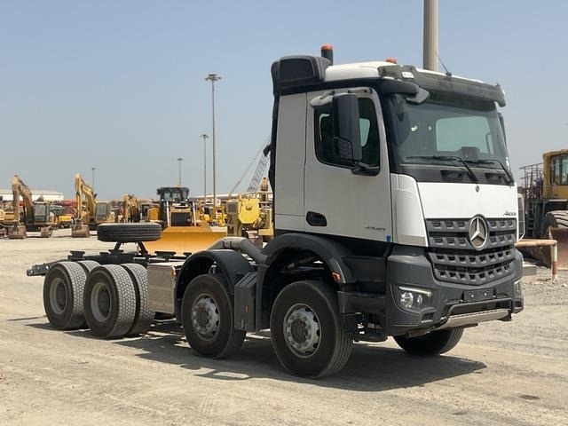 Mercedes-Benz Arocs 4240 - Podvozek s kabinou: obrázek 4 Mercedes-Benz Arocs 4240 - Podvozek s kabinou: obrázek 4