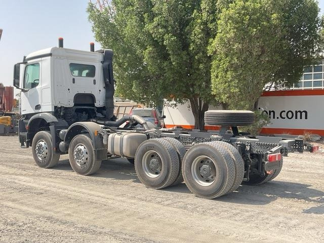 Mercedes-Benz Arocs 4240 - Podvozek s kabinou: obrázek 2 Mercedes-Benz Arocs 4240 - Podvozek s kabinou: obrázek 2