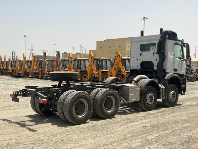 Mercedes-Benz Arocs 4240 - Podvozek s kabinou: obrázek 3 Mercedes-Benz Arocs 4240 - Podvozek s kabinou: obrázek 3