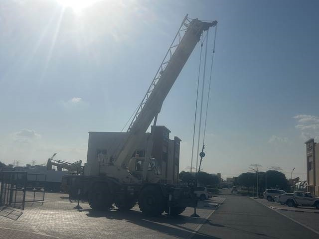 Terex RT555 - Terénní jeřáb: obrázek 4 Terex RT555 - Terénní jeřáb: obrázek 4