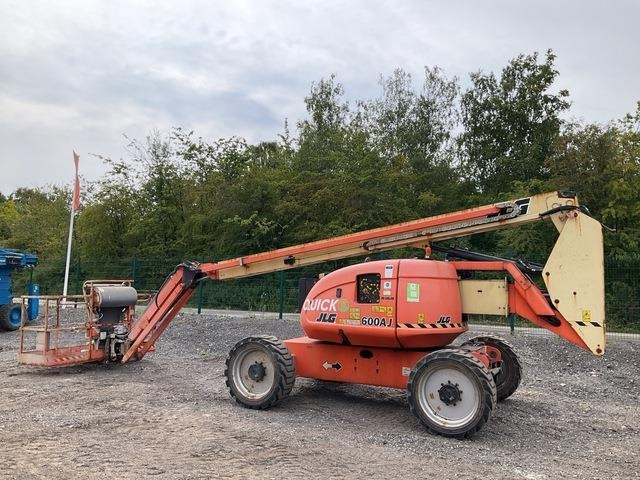 JLG 600AJ - Kloubová plošina: obrázek 2 JLG 600AJ - Kloubová plošina: obrázek 2