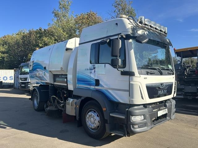 MAN TGM18.290 - Zametací vůz: obrázek 4 MAN TGM18.290 - Zametací vůz: obrázek 4