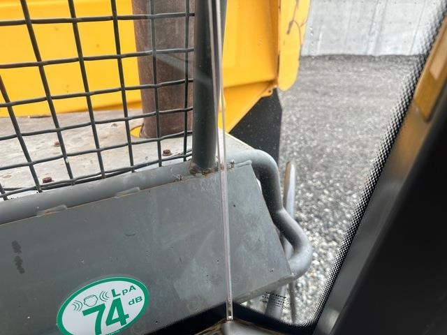Kloubový sklápěč Volvo A25F: obrázek 10