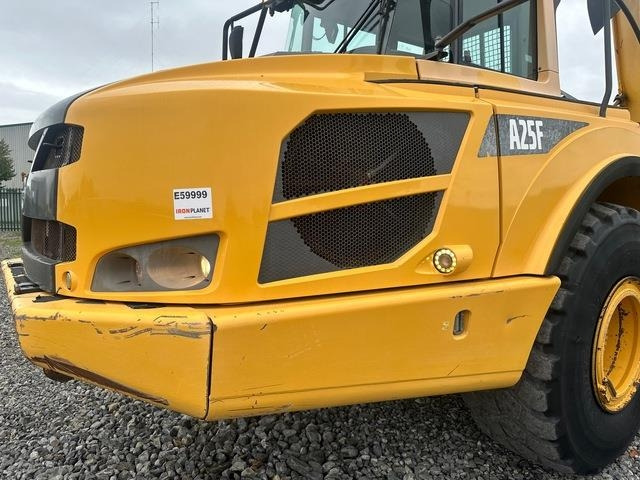 Kloubový sklápěč Volvo A25F: obrázek 17