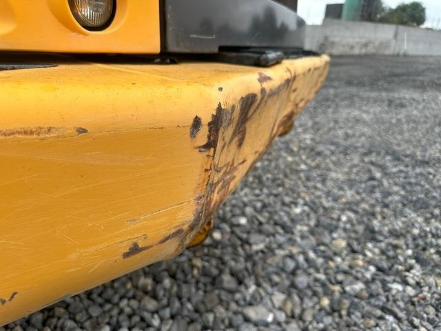 Kloubový sklápěč Volvo A25F: obrázek 11