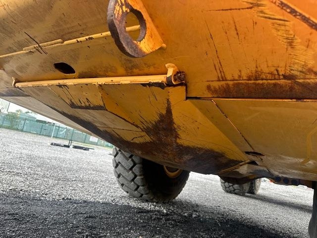 Kloubový sklápěč Volvo A25F: obrázek 16