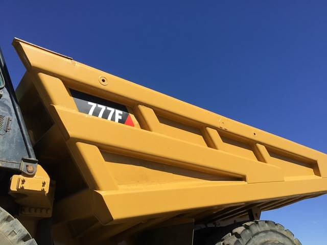Pevný dempr CAT 777F: obrázek 15