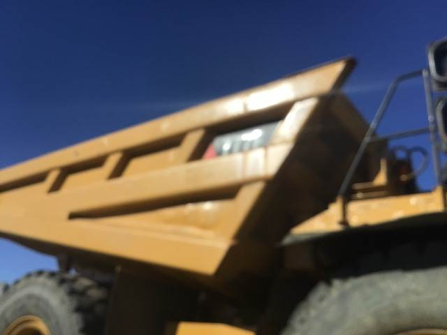 Pevný dempr CAT 777F: obrázek 7