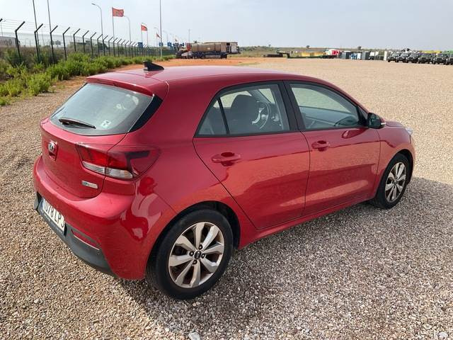 Kia Rio - Osobní auto: obrázek 3 Kia Rio - Osobní auto: obrázek 3