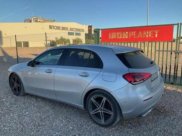 Mercedes-Benz A180d - Osobní auto: obrázek 2 Mercedes-Benz A180d - Osobní auto: obrázek 2