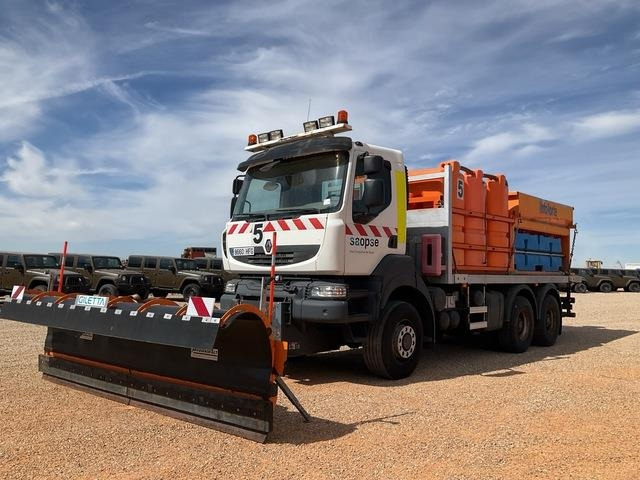 Renault Kerax 380DXI - Vozidlo pro zimní údržbu: obrázek 1 Renault Kerax 380DXI - Vozidlo pro zimní údržbu: obrázek 1