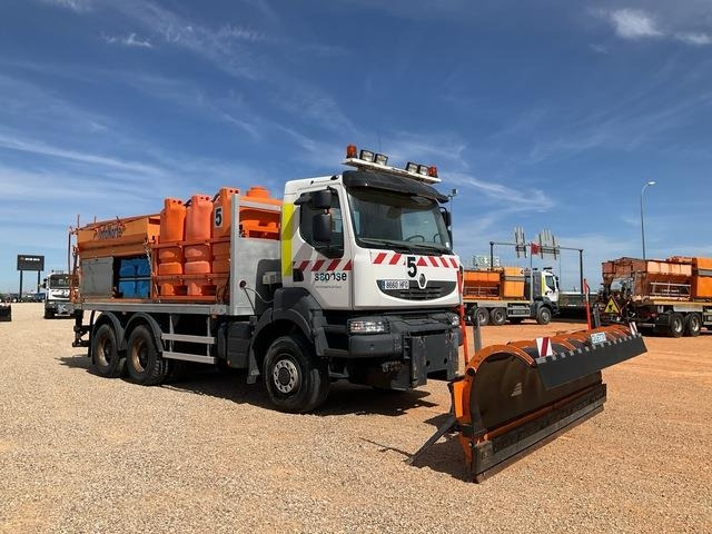Renault Kerax 380DXI - Vozidlo pro zimní údržbu: obrázek 4 Renault Kerax 380DXI - Vozidlo pro zimní údržbu: obrázek 4