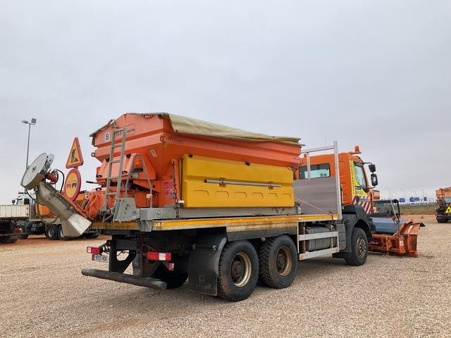 Renault Kerax 430.26 - Vozidlo pro zimní údržbu: obrázek 3 Renault Kerax 430.26 - Vozidlo pro zimní údržbu: obrázek 3