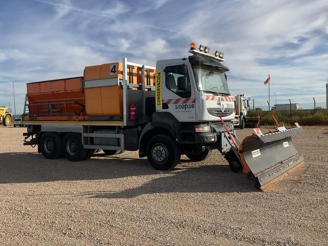 Renault Kerax 430DXI - Vozidlo pro zimní údržbu: obrázek 4 Renault Kerax 430DXI - Vozidlo pro zimní údržbu: obrázek 4