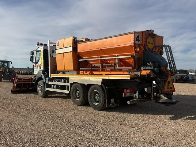 Renault Kerax 430DXI - Vozidlo pro zimní údržbu: obrázek 2 Renault Kerax 430DXI - Vozidlo pro zimní údržbu: obrázek 2