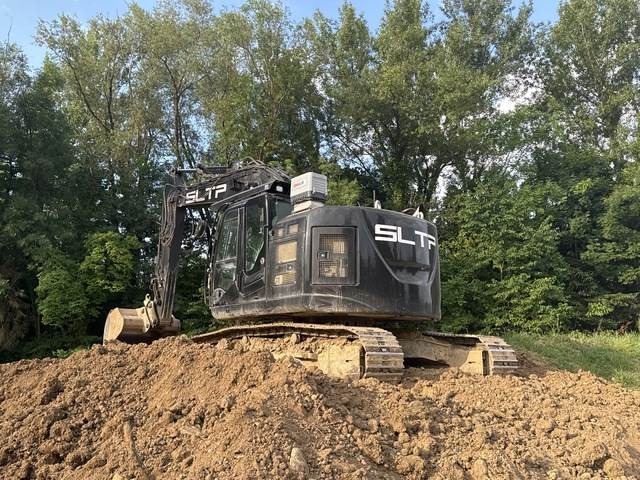 Hitachi ZX225USLC-6 - Pásové rýpadlo: obrázek 3 Hitachi ZX225USLC-6 - Pásové rýpadlo: obrázek 3
