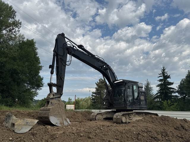 Hitachi ZX225USLC-6 - Pásové rýpadlo: obrázek 1 Hitachi ZX225USLC-6 - Pásové rýpadlo: obrázek 1