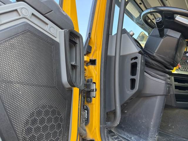 Sklápěč, Auto s hydraulickou rukou Renault C380: obrázek 16