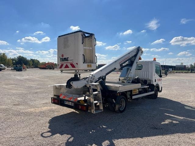 Renault Maxity 120DXI - Autoplošina: obrázek 3 Renault Maxity 120DXI - Autoplošina: obrázek 3