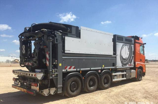 Rivard - Mercedes-Benz EXVAC - Arocs 3253 8x4 - Čistič odpadových jam: obrázek 3 Rivard - Mercedes-Benz EXVAC - Arocs 3253 8x4 - Čistič odpadových jam: obrázek 3