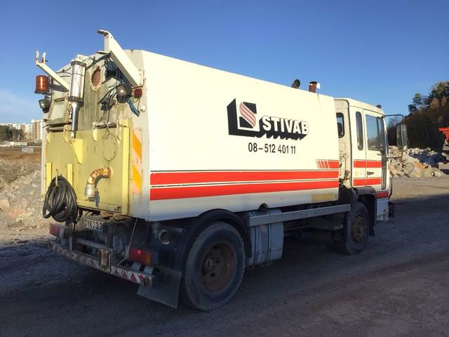 Volvo FL611 - Zametací vůz: obrázek 3 Volvo FL611 - Zametací vůz: obrázek 3