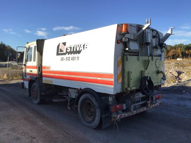 Volvo FL611 - Zametací vůz: obrázek 2 Volvo FL611 - Zametací vůz: obrázek 2