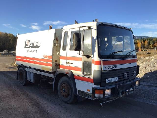 Volvo FL611 - Zametací vůz: obrázek 4 Volvo FL611 - Zametací vůz: obrázek 4