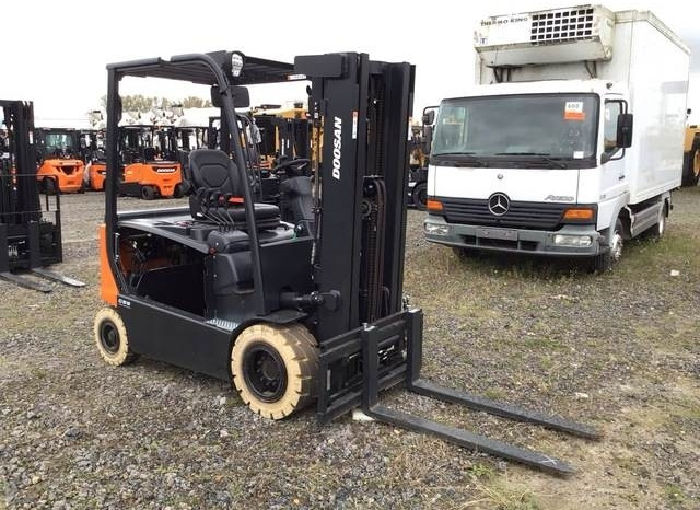 Doosan B25X-7 PLUS - Elektrický vysokozdvižný vozík: obrázek 4 Doosan B25X-7 PLUS - Elektrický vysokozdvižný vozík: obrázek 4
