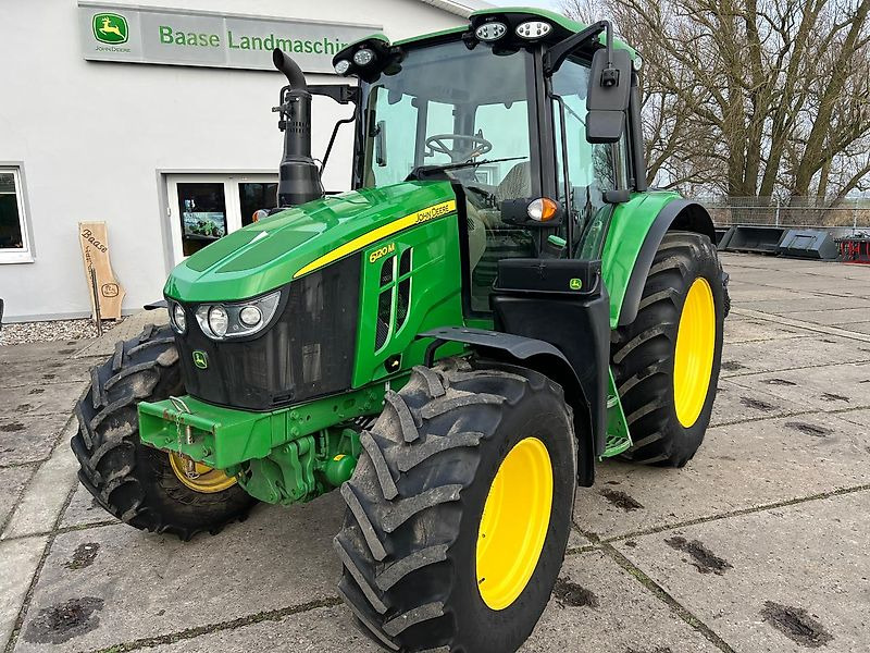 John Deere 6120M AutoPowr - Traktor: obrázek 1 John Deere 6120M AutoPowr - Traktor: obrázek 1