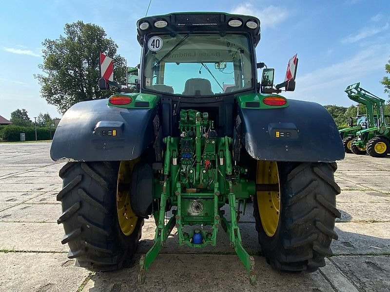 John Deere 6215R AutoPowr 50km/h - Traktor: obrázek 4 John Deere 6215R AutoPowr 50km/h - Traktor: obrázek 4