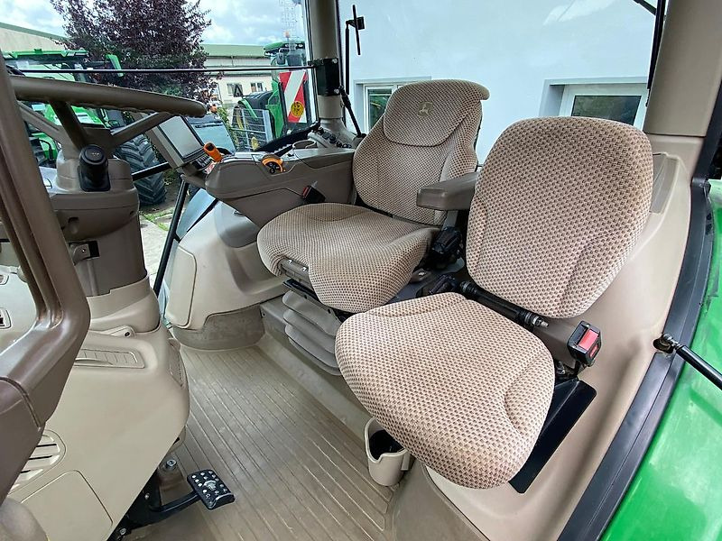 Traktor John Deere 6215R AutoPowr Frontzapfwelle: obrázek 13 Traktor John Deere 6215R AutoPowr Frontzapfwelle: obrázek 13