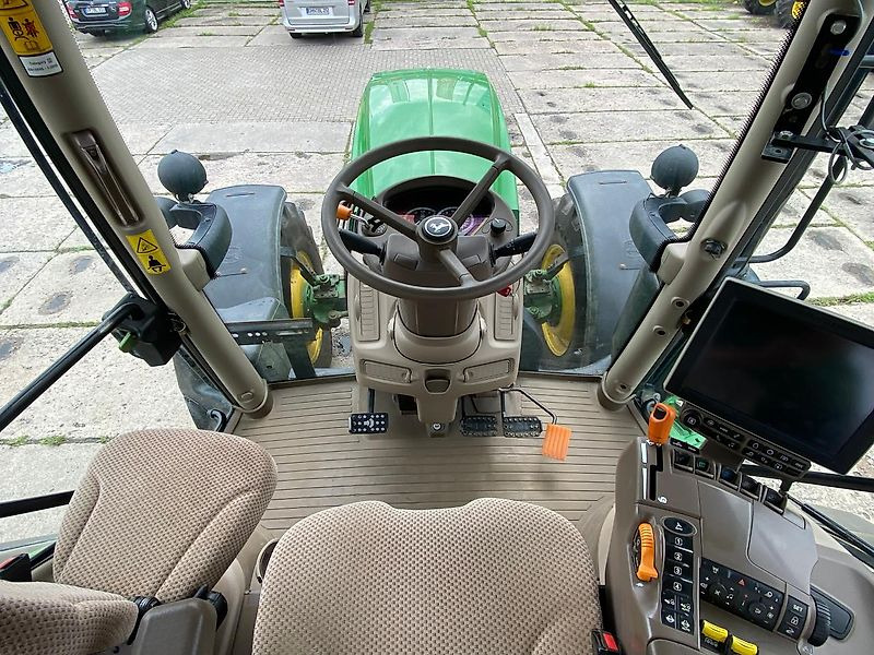 Traktor John Deere 6215R AutoPowr Frontzapfwelle: obrázek 9 Traktor John Deere 6215R AutoPowr Frontzapfwelle: obrázek 9