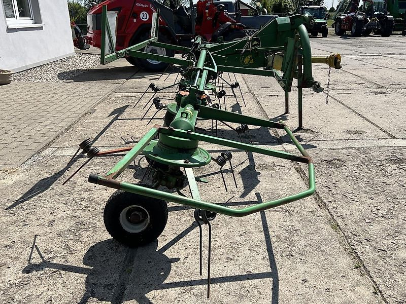 Kuhn GF 630 1MH - John Deere - Obraceč/ Shrnovač: obrázek 3 Kuhn GF 630 1MH - John Deere - Obraceč/ Shrnovač: obrázek 3