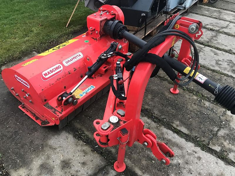 Maschio Giraffetta 120 Giraffa M - Stranový mulčovač: obrázek 1 Maschio Giraffetta 120 Giraffa M - Stranový mulčovač: obrázek 1