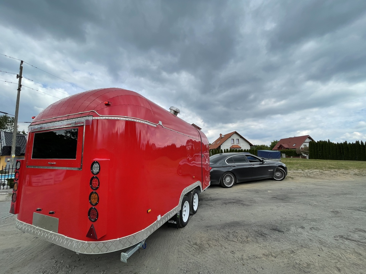 SHINE Spring RED - Prodejní přívěs: obrázek 4 SHINE Spring RED - Prodejní přívěs: obrázek 4