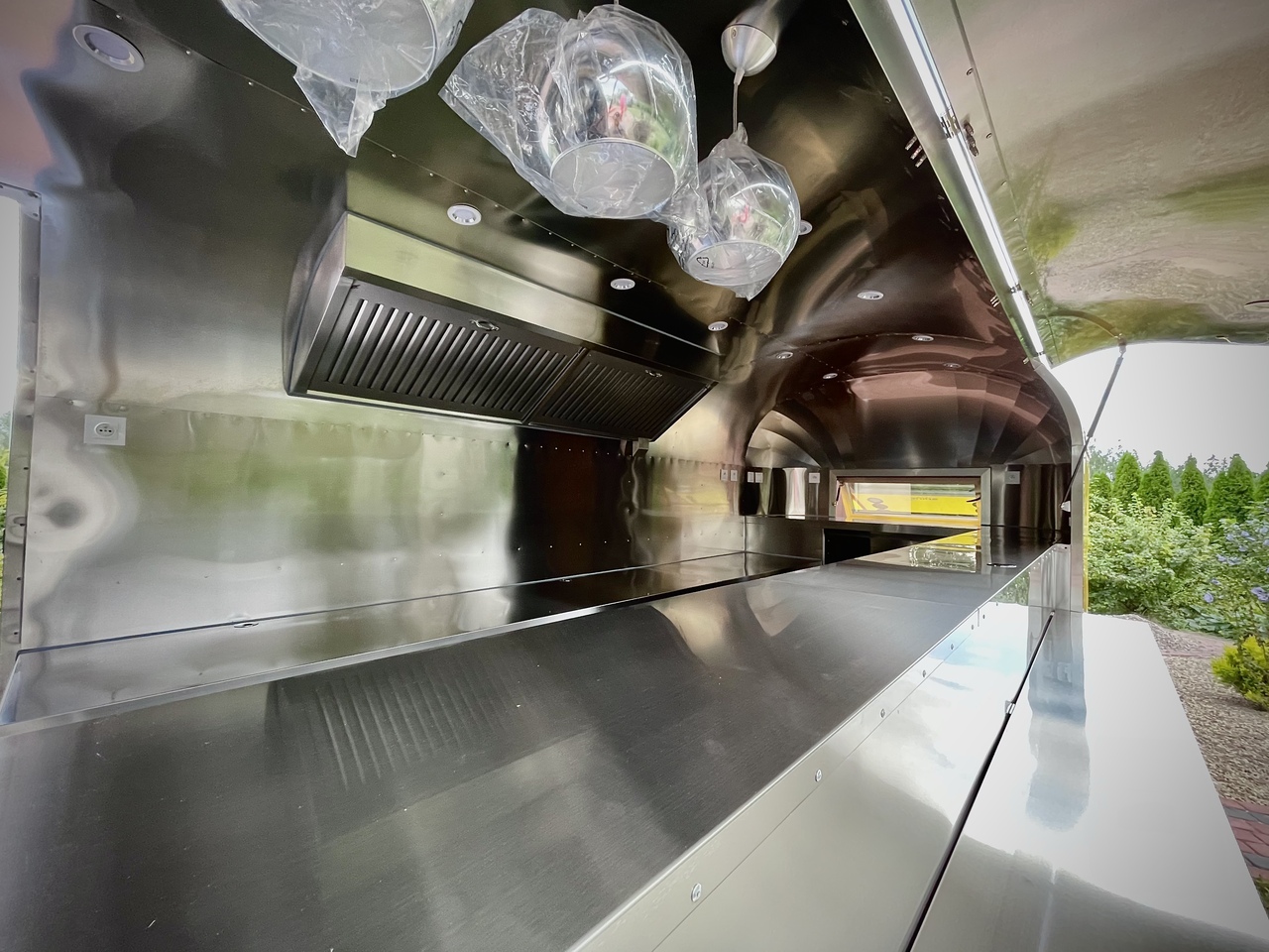 SHINE Summer S BLACK - Prodejní přívěs: obrázek 4 SHINE Summer S BLACK - Prodejní přívěs: obrázek 4