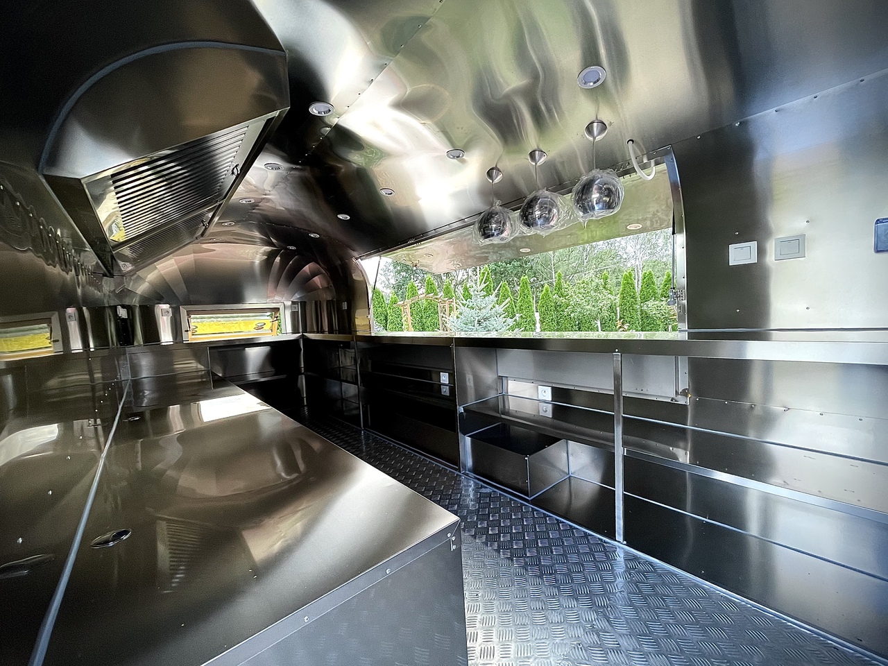 SHINE Summer S GOLD - Prodejní přívěs: obrázek 5 SHINE Summer S GOLD - Prodejní přívěs: obrázek 5