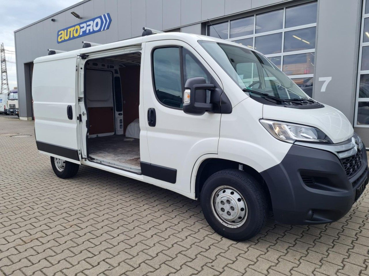 Citroën Jumper 33 Kasten 2,2 HDi L2H1 Klima Tempomat - Malá dodávka: obrázek 4 Citroën Jumper 33 Kasten 2,2 HDi L2H1 Klima Tempomat - Malá dodávka: obrázek 4