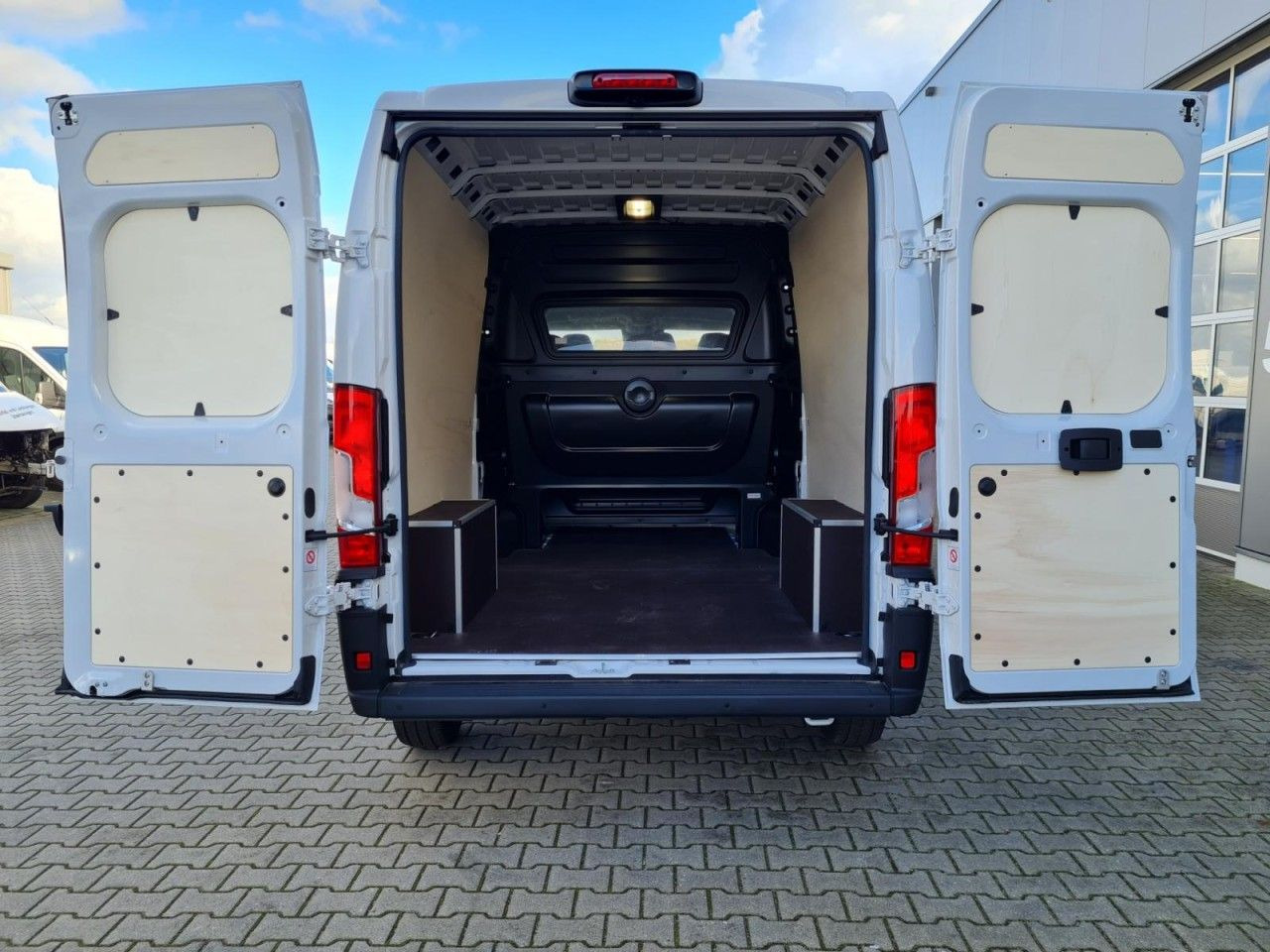 Fiat Ducato 35 Kasten Doka 6-Sitze L3H2 AG KLIMA Navi - Furgon, Dodávka s dvojitou kabinou: obrázek 5 Fiat Ducato 35 Kasten Doka 6-Sitze L3H2 AG KLIMA Navi - Furgon, Dodávka s dvojitou kabinou: obrázek 5