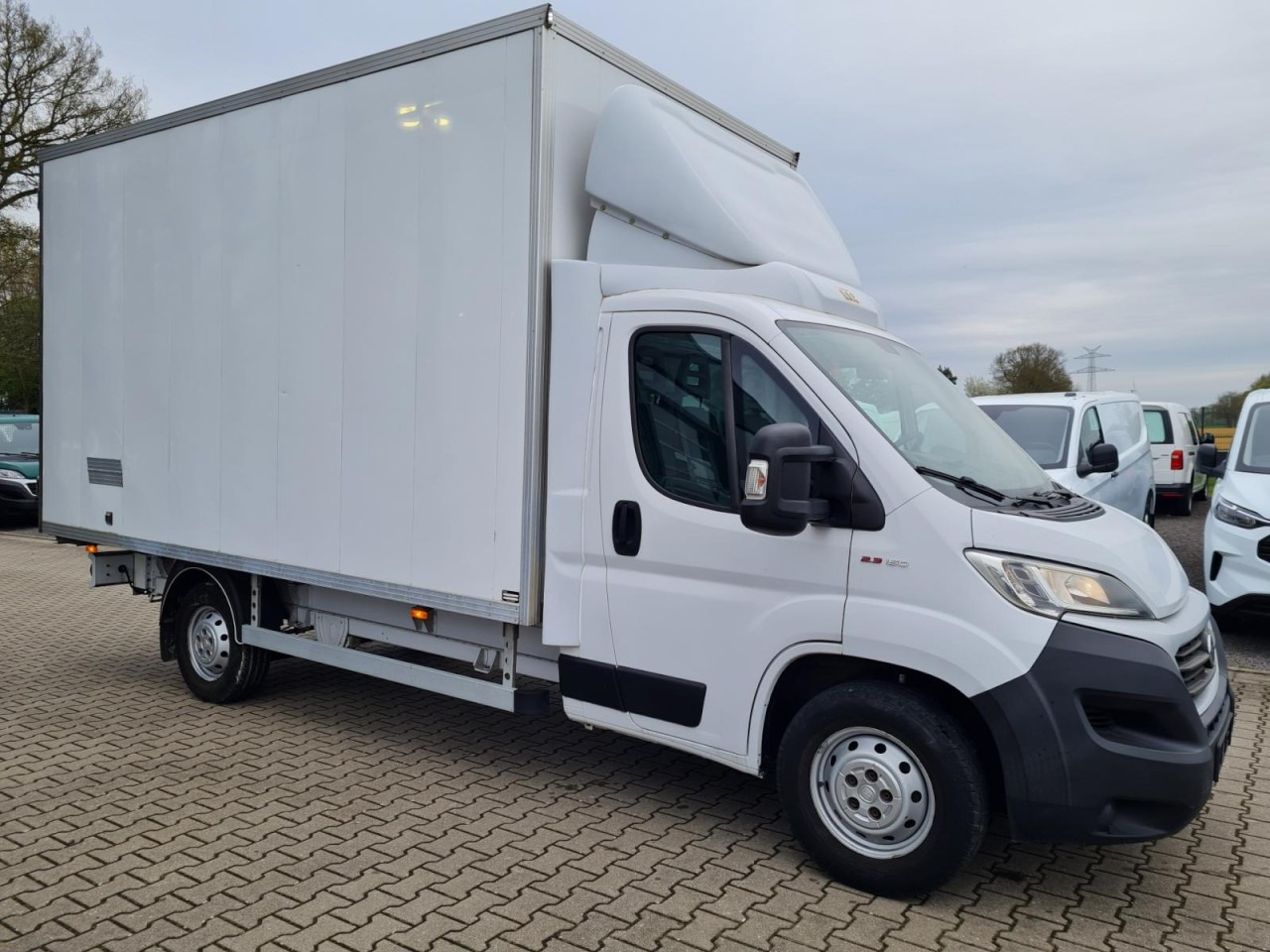 Fiat Ducato 35 Koffer 150 maxi Multijet Klima - Dodávka skřín: obrázek 3 Fiat Ducato 35 Koffer 150 maxi Multijet Klima - Dodávka skřín: obrázek 3