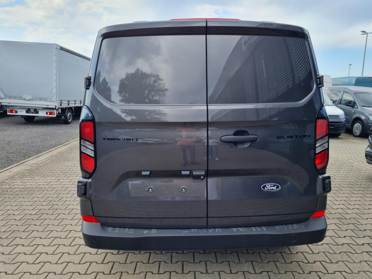 Ford Custom Kasten 320 L2 Trend Doka 5-Sitze KAMERA TEMPO - Malá dodávka, Dodávka s dvojitou kabinou: obrázek 5 Ford Custom Kasten 320 L2 Trend Doka 5-Sitze KAMERA TEMPO - Malá dodávka, Dodávka s dvojitou kabinou: obrázek 5