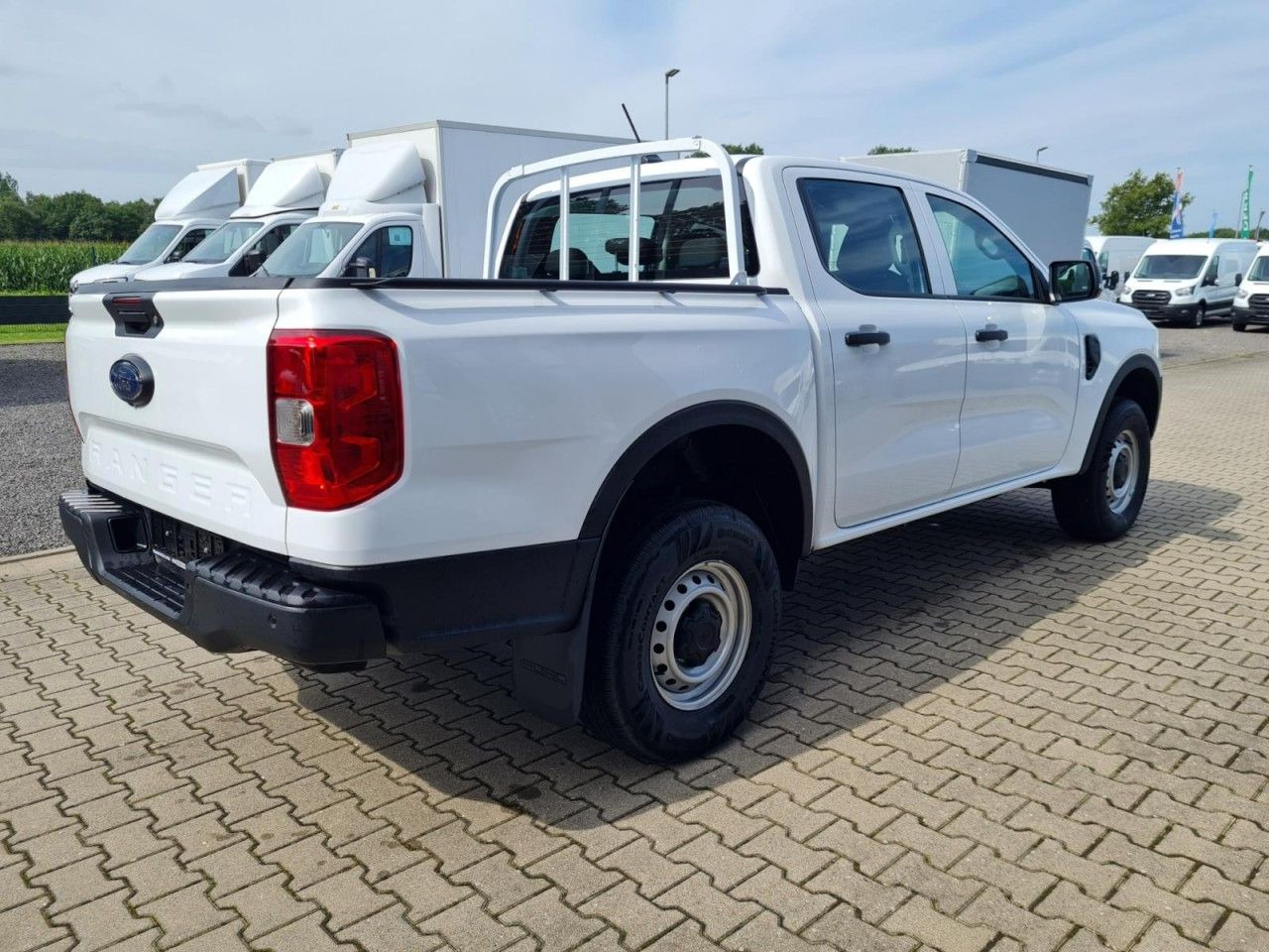 Ford Ranger Doka 2.0 Ecoblue XL 4x4 KLIMA KAMERA TEMP - SUV: obrázek 4 Ford Ranger Doka 2.0 Ecoblue XL 4x4 KLIMA KAMERA TEMP - SUV: obrázek 4