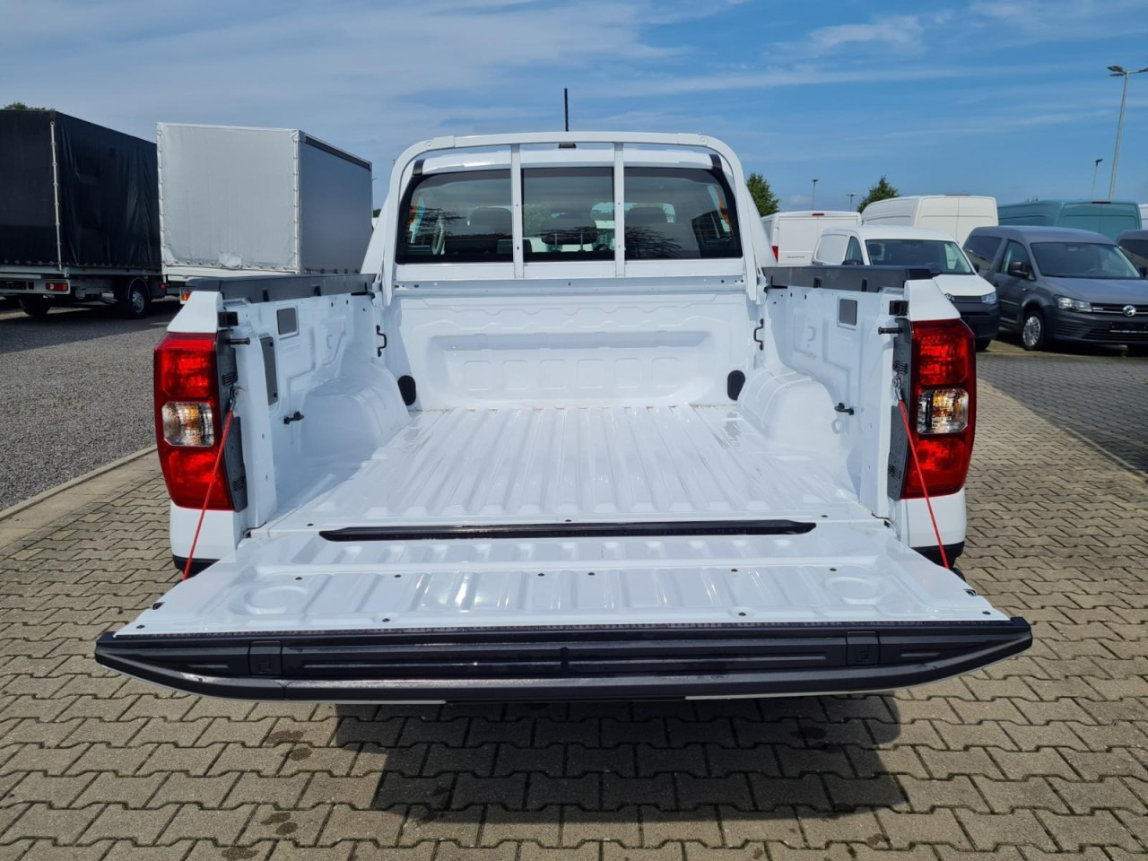 Ford Ranger Doka 2.0 Ecoblue XL 4x4 KLIMA KAMERA TEMPOMAT - Pick-up, Dodávka s dvojitou kabinou: obrázek 5 Ford Ranger Doka 2.0 Ecoblue XL 4x4 KLIMA KAMERA TEMPOMAT - Pick-up, Dodávka s dvojitou kabinou: obrázek 5