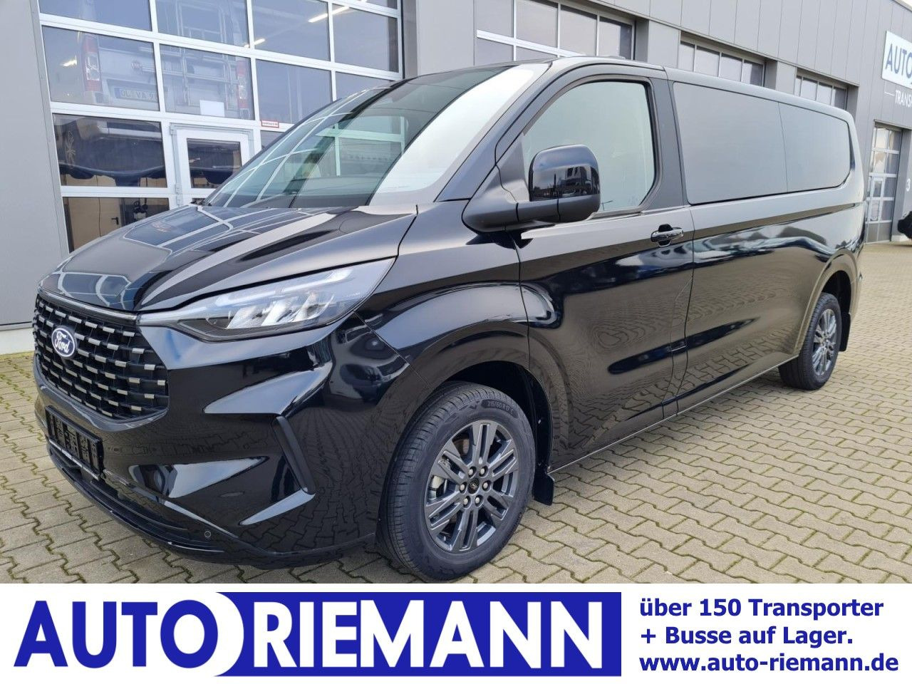Ford Tourneo Custom 320 L2 Titanium 9 Sitze STANDHZ - Mikrobus: obrázek 1 Ford Tourneo Custom 320 L2 Titanium 9 Sitze STANDHZ - Mikrobus: obrázek 1