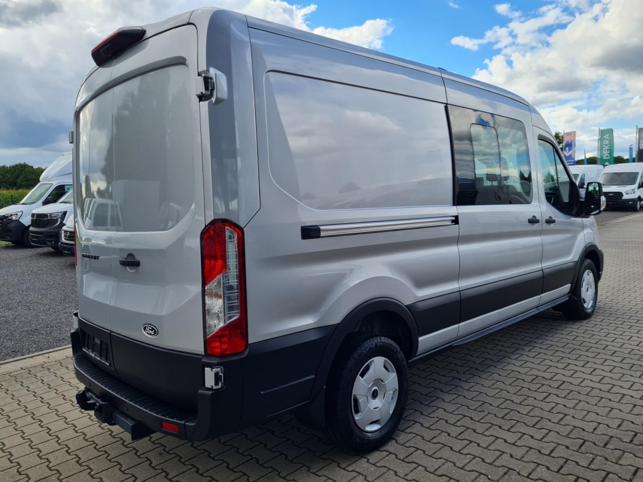 Ford Transit 3,5t Kasten Doka TDCi L3 Trend AHK PDC KAMERA - Furgon, Dodávka s dvojitou kabinou: obrázek 4 Ford Transit 3,5t Kasten Doka TDCi L3 Trend AHK PDC KAMERA - Furgon, Dodávka s dvojitou kabinou: obrázek 4