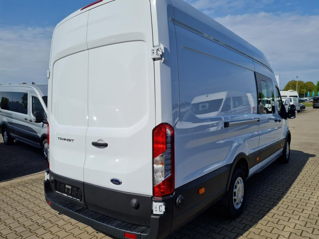 Ford Transit 350 Kasten L4H3 Doka Trend Mixto RWD - Furgon, Dodávka s dvojitou kabinou: obrázek 5 Ford Transit 350 Kasten L4H3 Doka Trend Mixto RWD - Furgon, Dodávka s dvojitou kabinou: obrázek 5