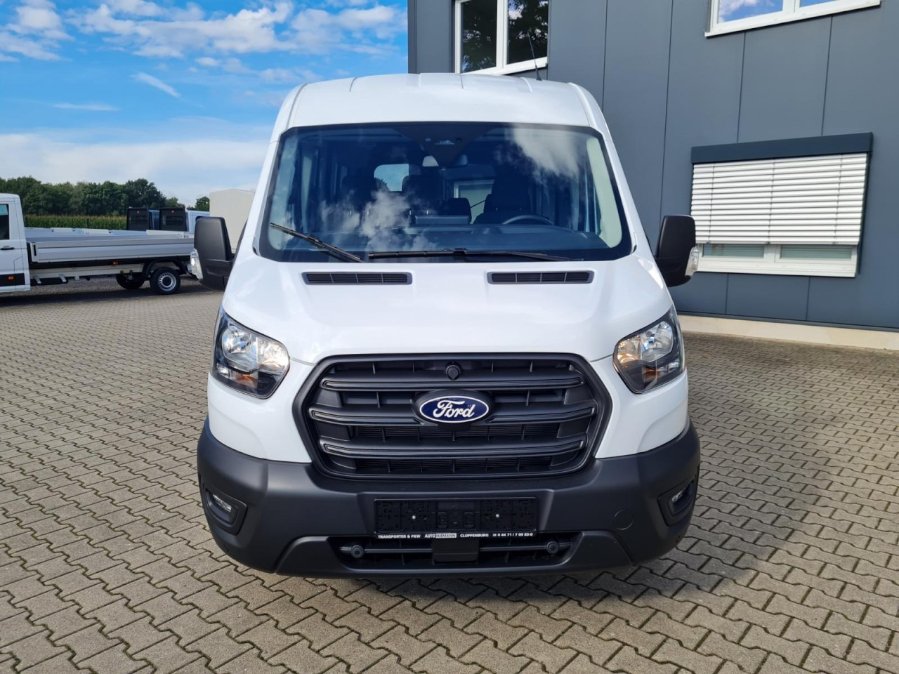 Ford Transit 350 Kombi TDCi L3 AG Trend 9 Sitze AHK KAMERA - Minibus, Mikrobus: obrázek 2 Ford Transit 350 Kombi TDCi L3 AG Trend 9 Sitze AHK KAMERA - Minibus, Mikrobus: obrázek 2
